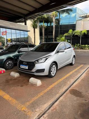 HYUNDAI HB20 1.0 COMFORT PLUS 12V TURBO FLEX 4P MANUAL
